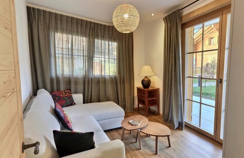 Chateau-d'Oex Apartment | Elegant Apartment with Panoramic Valley View