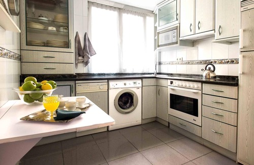 Milla de Oro Apartment | Elegant apartment for 4 situated in the best area of the district of Salamanca