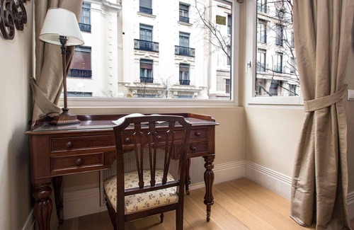 Milla de Oro Apartment | Elegant apartment for 4 situated in the best area of the district of Salamanca
