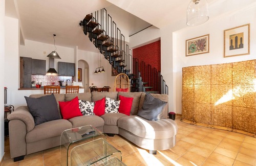 Buonalbergo Apartment | Elegant Apartment in Buonalbergo near Town Center