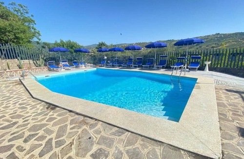 Laureana Cilento Apartment | Elegant apartment in residence with swimming pool