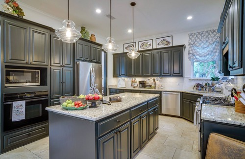 Highlands - Perkins House | Elegant Baton Rouge Home w/Yard ~ 3 Mi to LSU!