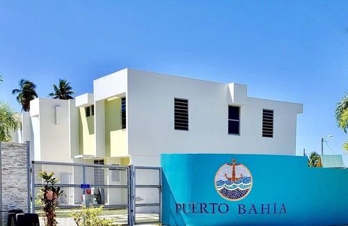 Ensenada House | Elegant Beachside 5＊Home. Surf. Pool. Glass Patio. BBQ. Gated. No Cleaning Fee.