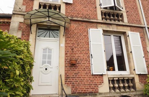 Laon Villa | Elegant Bourgeoise Style House with Garden