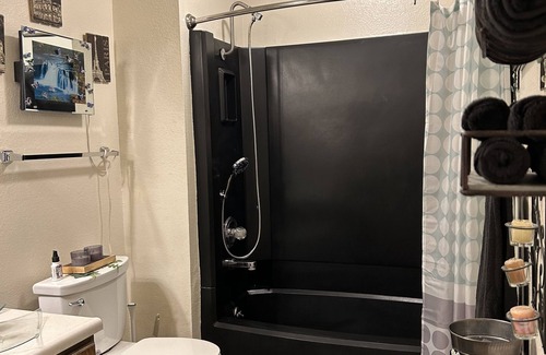 Gillette Apartment | Elegant ,but cozy apartment within walking distance of lots of great places .
