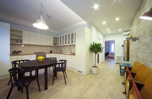 Erzsebetvaros Apartment | Elegant, But Hip 1 Bedroom Flat - Central Budapest