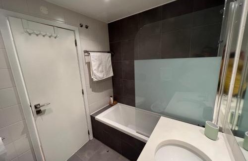 Mouraria Apartment | Elegant Castle View