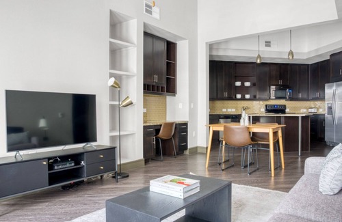 North Burnet Apartment | Elegant Domain 2BR w/Gym, Pool & W/D, walk to Q2 Stadium, by Blueground
