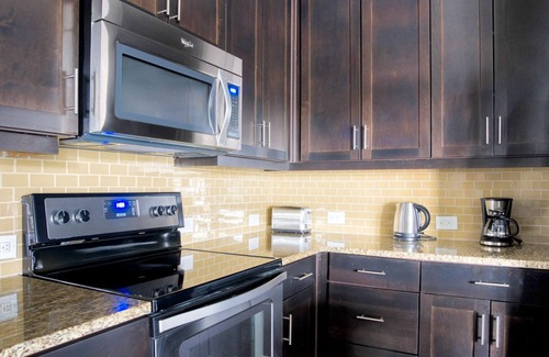 North Burnet Apartment | Elegant Domain 2BR w/Gym, Pool & W/D, walk to Q2 Stadium, by Blueground