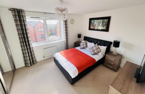 Reading House | Elegant Double Room with private bathroom in Central Reading