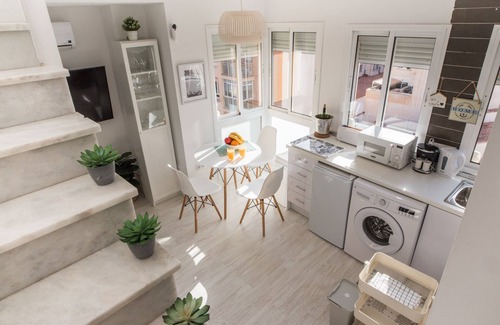Bailen-Miraflores Apartment | Elegant duplex p/3 in Malaga with Terrace and Wifi