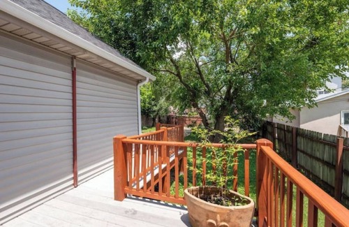 Central West End House | Elegant Entire Home Near Fox Theatre & Universities @ Prime CWE Location!