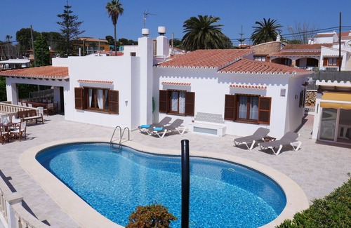 Punta Prima Villa | Elegant villa a stone's throw from the beach and with private pool