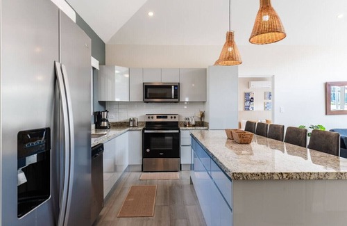 Avellanas Beach House | Elegant Escape: Beach Villa close to restaurants!