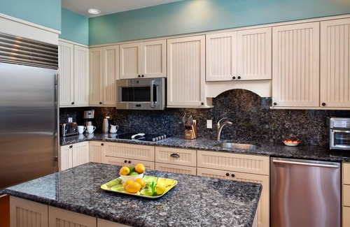 Bahama Village House | *ELEGANT ESCAPE @ THE ANNEX* Lavish Private Home & Pool + LAST KEY SERVICES…