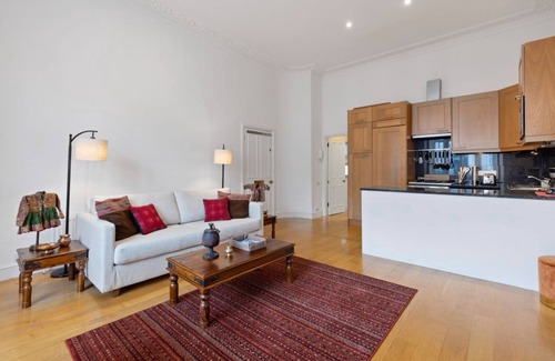 Bayswater Apartment | Elegant flat in Bayswater, West London
