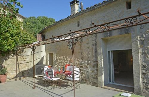 Saint-Mathieu-de-Treviers Villa | Elegant house with swimming pool in H rault