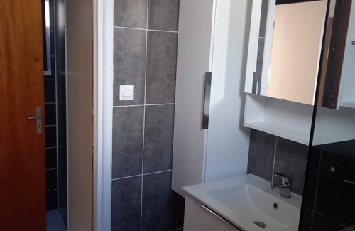 Lavelanet Bed & Breakfast | Elegant, fully-equipped guest room facing the Ariege Pyrenees, TV and WIFI.