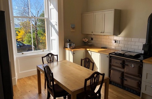 Helensburgh House | Elegant Georgian House on sea front