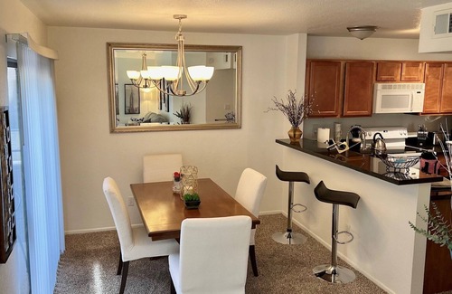 Paradise Valley Village Condo | Elegant golf course townhouse