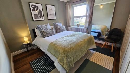 Charlton Apartment | Elegant Greenwich Apartment
