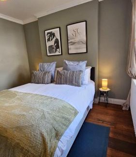 Charlton Apartment | Elegant Greenwich Apartment