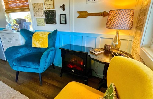 Dripping Springs Apartment | Elegant Hill Country Suite at Alexander's Farmhouse!