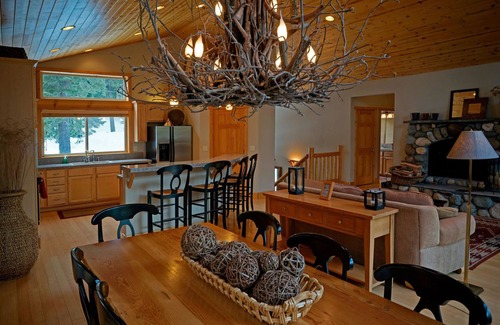 Tahoe City House | Elegant home on Tahoe's beautiful west shore; quiet & close to Trails and Beach