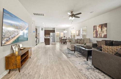 Round Rock Apartment | Elegant Home with Cozy Vibes