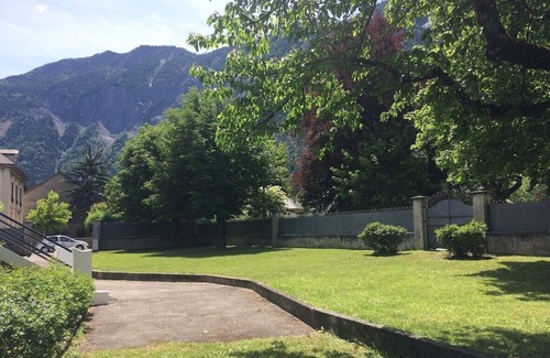 Le Bourg-d'Oisans House | ELEGANT HOUSE WITH PRIME BOURG D’OISANS LOCATION - SLEEPS 12
