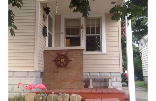 Two Rivers House | Elegant house near Lake Michigan & Lambeau Field
