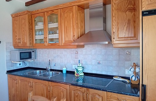 Taibique Ski Chalet | Elegant Island Stay with BBQ in Hierro