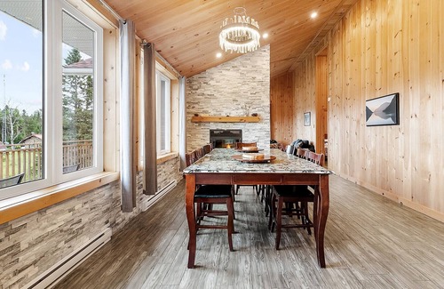 Val-des-Lacs Ski Chalet | Elegant Lake Front Chalet near Mont-Tremblant. SPA, pool table, BBQ, trampoline