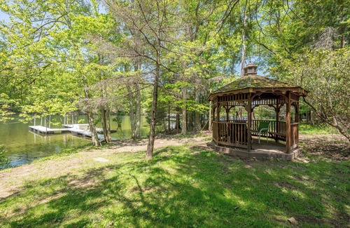 Swanton House | Elegant Lakefront Retreat w/Pool & Theater