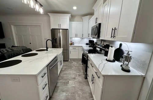Jersey Condo | Elegant Lakefront Suite just 7 miles from Mystic Grill!
