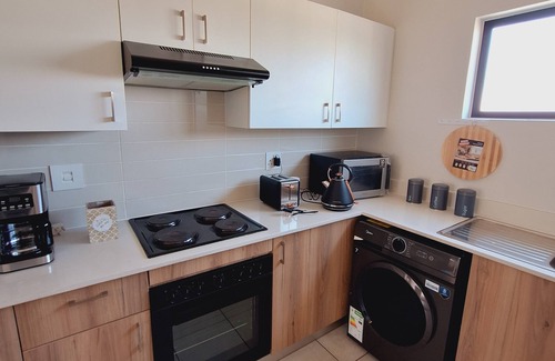 Boksburg Apartment | Elegant lifestyle gateawaynnCozy and stylish Apartment in Lifestyle Estate!nn