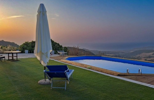 Tergu Villa | ELEGANT MINNI VILLA WITH PRIVATE POOL, 5 MINUTES FROM THE SEA