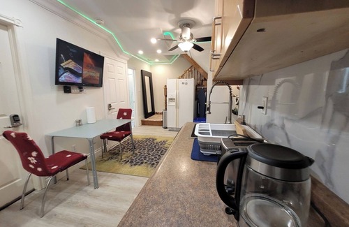 Willowdale House | Elegant Modern 1 Bedroom Apt in Toronto North York