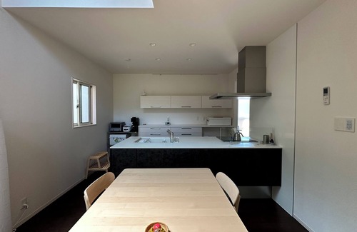 Chuo-ku House | Elegant Modern 3-bedroom in enjoyable hip central Ropponmatsu, Fukuoka