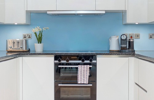 Canary Wharf Apartment | Elegant, Modern 3BR Flat in Prime Canary Wharf