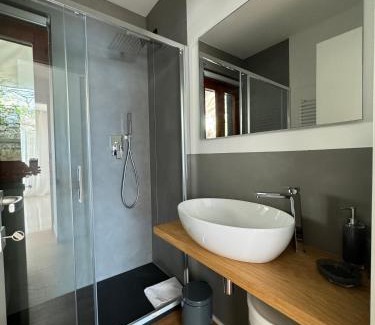 Portovenere Apartment | Elegant modern and bright flat with splendid terrace overlooking the sea and Palmaria Island Modern designer interior accommodates up to six people