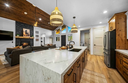 Torreon House | Elegant & Modern Home w/lake view, outdoor living area w/foosball, bbq grill