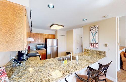 Edwards House | Elegant Mountain-View Condo with Backyard Trails | 8 Minute Walk to Riverwalk