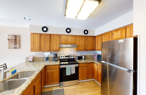 Edwards House | Elegant Mountain-View Condo with Backyard Trails | 8 Minute Walk to Riverwalk