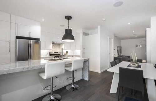 Oakwood Village House | Elegant Newly Design Home