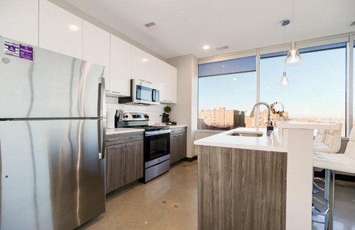 Downtown Kansas City Apartment | Elegant One Bedroom Condominium in the Heart of Downtown Kansas 901