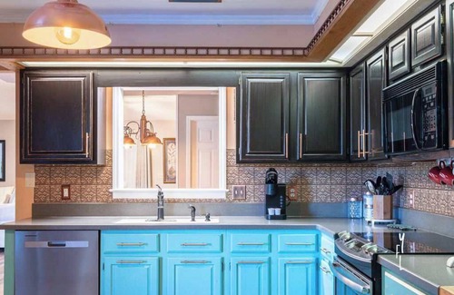 Interchange Square House | Elegant Palm Bay Getaway with Large Backyard