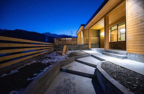 Bagvdanari Villa | Elegant pet-friendly double villa, perfect for couples Svaneti Countryside 4