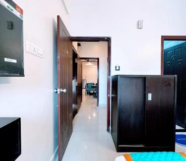Jayanagar Hotel | Elegant Queen Room with Private Balcony & AC