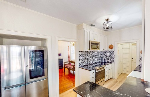 Texarkana House | Elegant & remodeled home in historic neighborhood